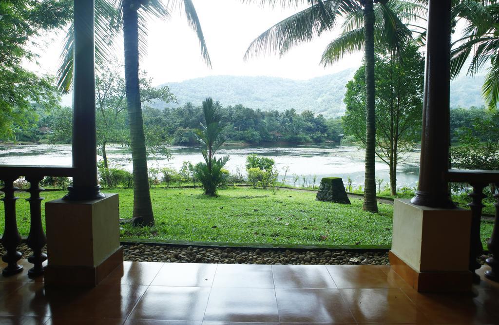 Hôtel Soma Birds Lagoon à Kotamangalam Extérieur photo